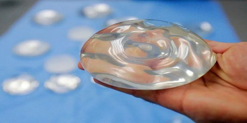Nỗi khổ tự ti về vòng ngực, giải pháp nâng ngực